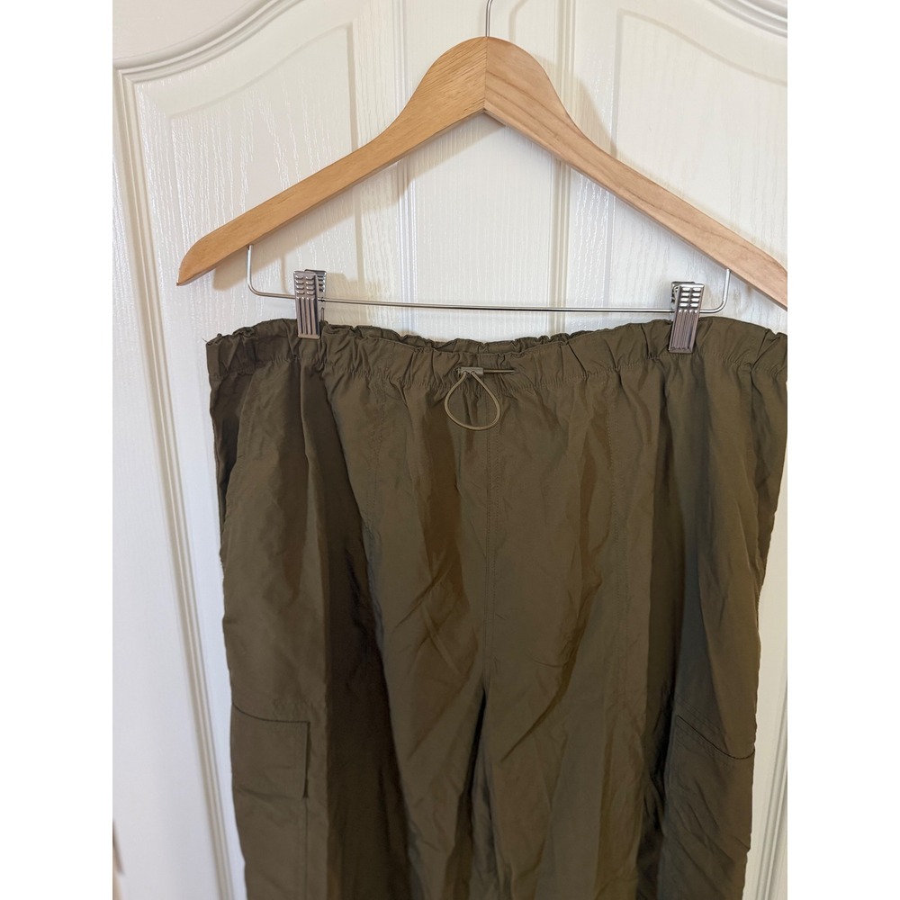PINK Victoria's Secret Utility Parachute Cargo Baggy Green Athleisure Pants XL. - Picture 3 of 6